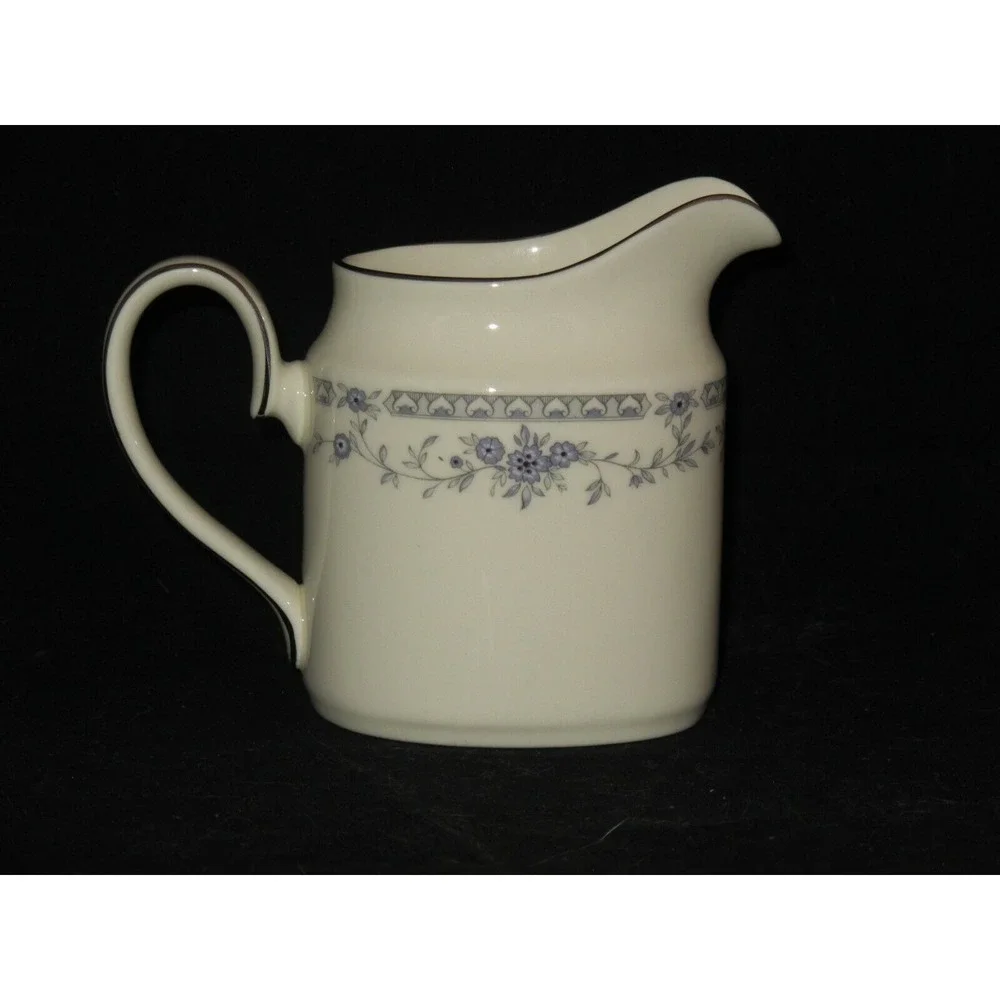 Minton Bellemeade Creamer Blue Flowers Bone‎ China England